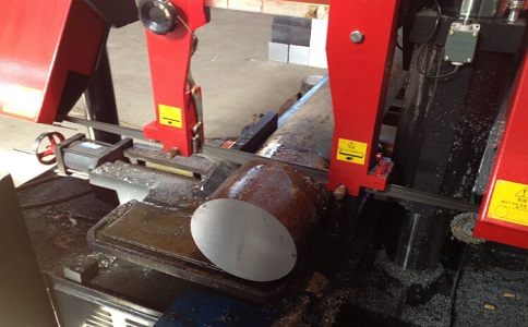 陆川卧式带锯床加工时出现明显振荡如何排查？